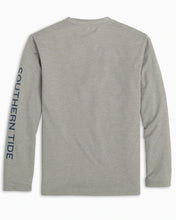 Load image into Gallery viewer, Southern Tide Youth Long Sleeve Lined Skipjack Heather Performance Tee